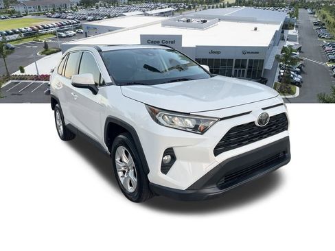 Used 2019 Toyota RAV4 XLE image 3