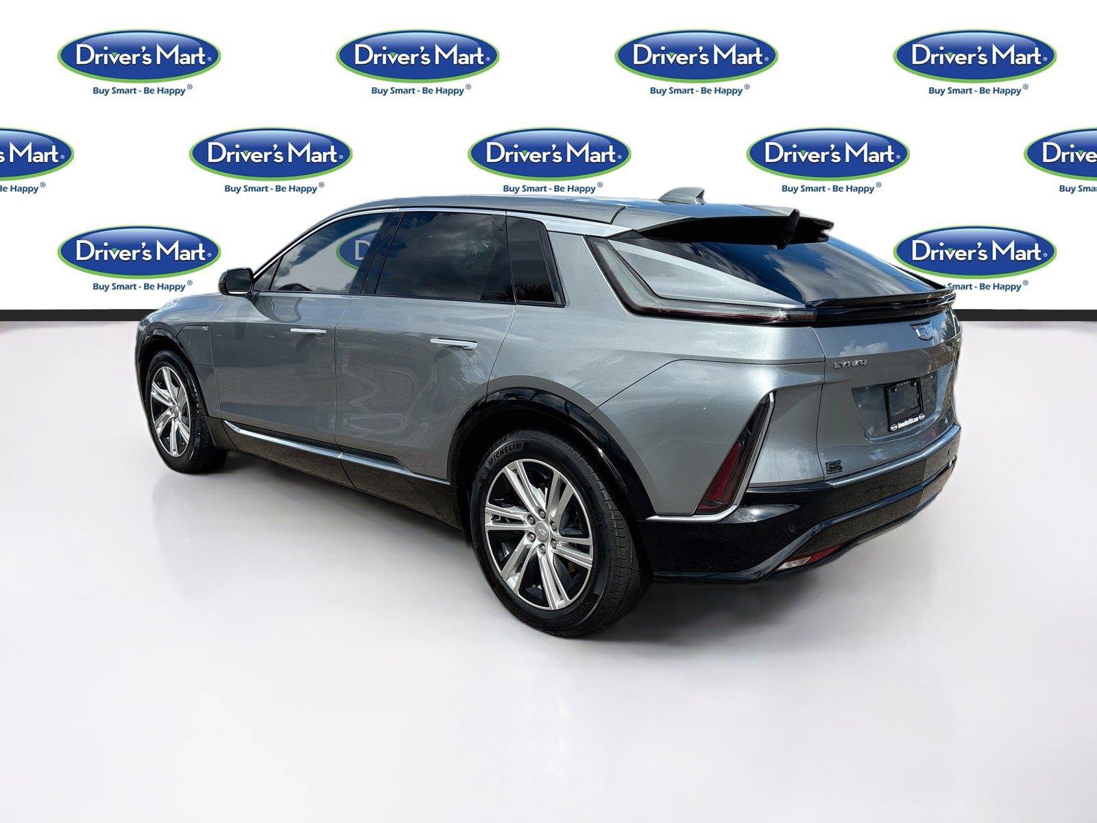 Used 2024 Cadillac Lyriq Tech RWD image 5