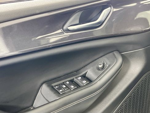 Used 2023 Jeep Grand Cherokee Altitude image 17