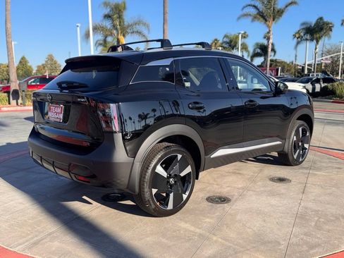 New 2026 Nissan Kicks SR w/ Illumination Package image 7