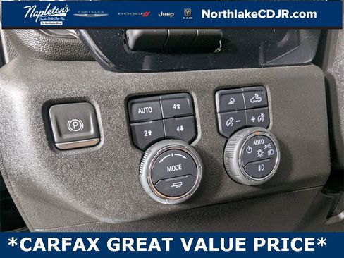 Used 2024 Chevrolet Silverado 2500 ZR2 w/ Technology Package image 12