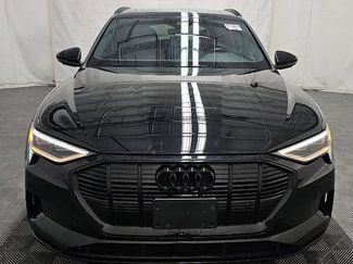Used 2022 Audi e-tron Premium Plus w/ Premium Plus Package video 2