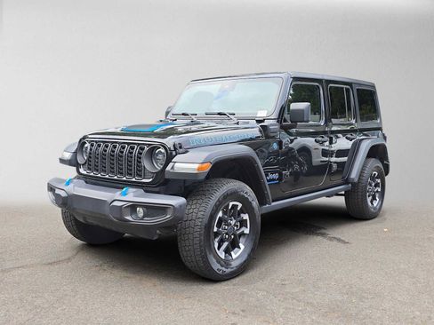 Used 2024 Jeep Wrangler Unlimited Rubicon 4xe AWD/4WD image 7