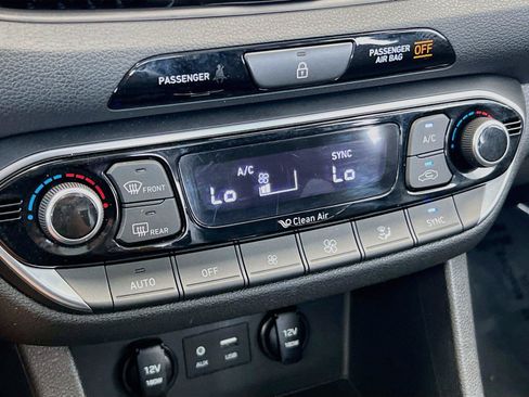 Used 2019 Hyundai Elantra GT w/ Style Package 02 FWD image 14