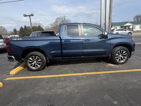 Used 2023 Chevrolet Silverado 1500 LT AWD/4WD image 4