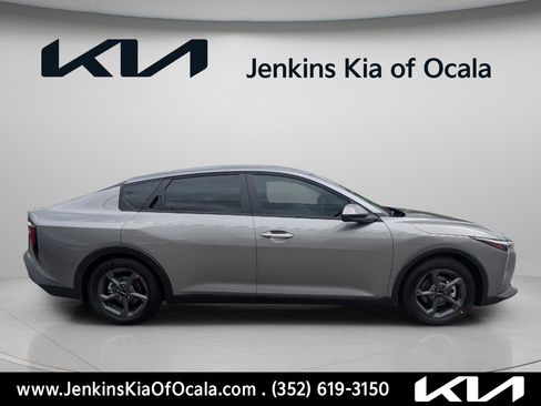 New 2026 Kia K4 LXS image 3