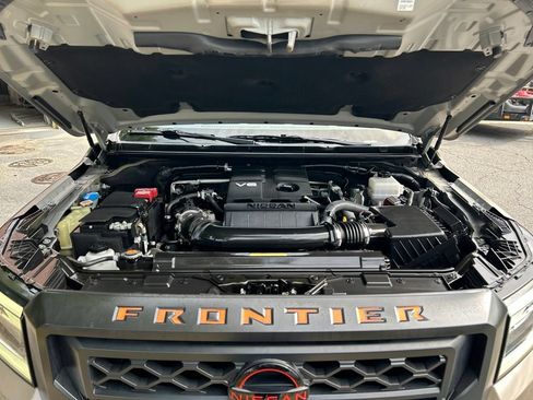 Used 2023 Nissan Frontier PRO-4X w/ Pro Convenience Package AWD/4WD image 8