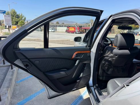 Used 2006 Mercedes-Benz S 350 image 19