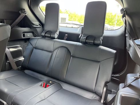 New 2026 Mitsubishi Outlander LE AWD/4WD image 10