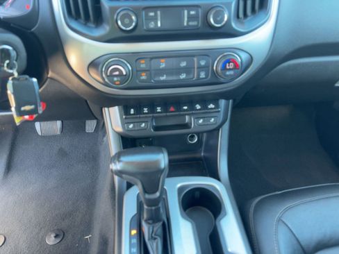 Used 2020 Chevrolet Colorado ZR2 image 18