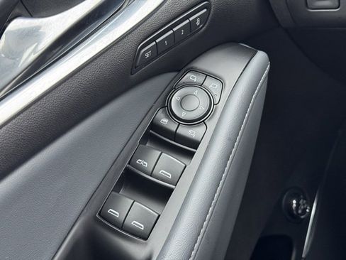 Used 2024 Buick Enclave Premium image 24