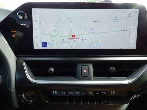 Used 2025 Lexus UX 300h AWD w/ Accessory Package (Z1) image 21