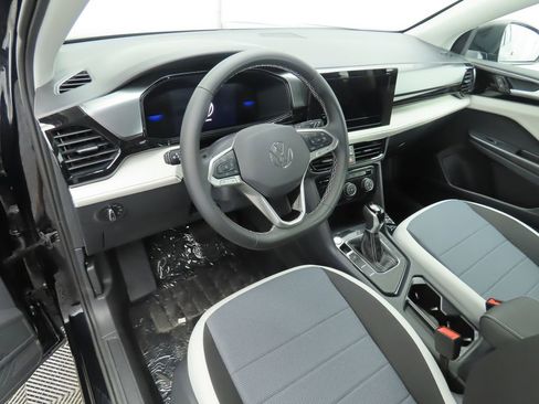 Used 2025 Volkswagen Taos S image 9