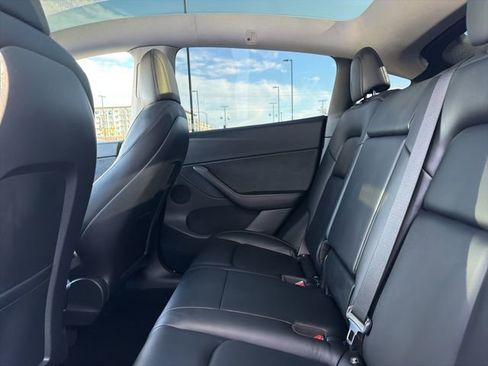 Used 2021 Tesla Model Y Long Range image 20