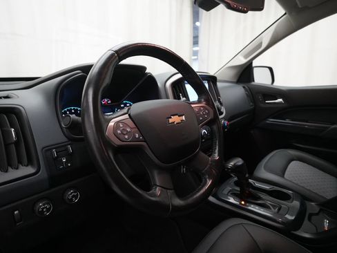 Used 2020 Chevrolet Colorado Z71 AWD/4WD image 8