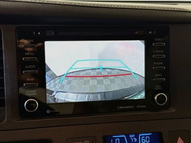 Used 2020 Toyota Sienna XLE w/ XLE Navigation Package AWD/4WD image 18