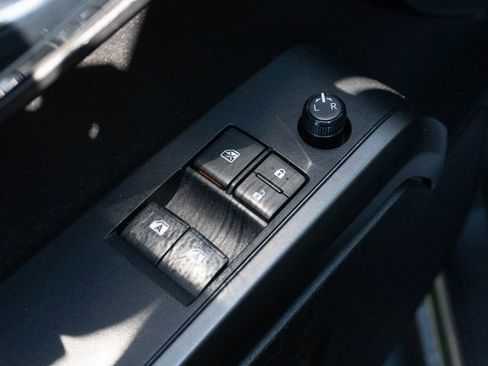 Used 2022 Toyota Tacoma TRD Sport w/ Black Out Package (TMS) image 21