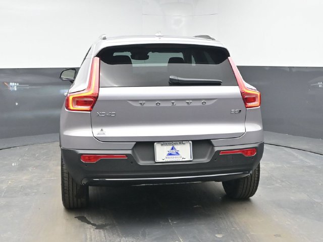 New 2026 Volvo XC40 B5 Plus w/ Protection Package Premier AWD/4WD image 7