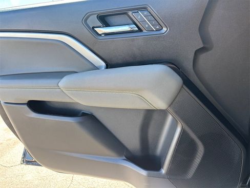 Used 2024 Chevrolet Colorado ZR2 w/ ZR2 Convenience Package III image 23