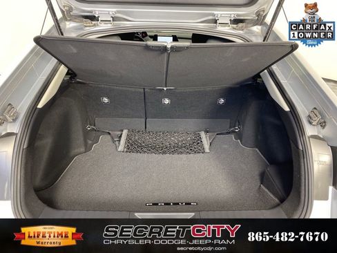 Used 2025 Toyota Prius LE FWD image 28