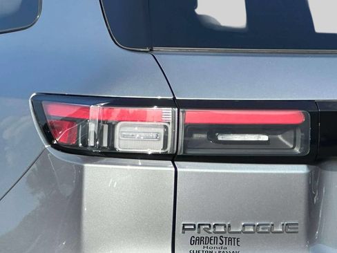 Used 2024 Honda Prologue EX image 8