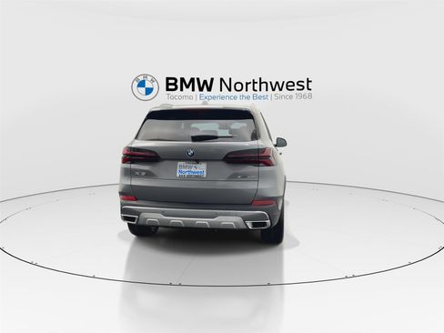New 2026 BMW X5 xDrive40i w/ Climate Comfort Package image 2