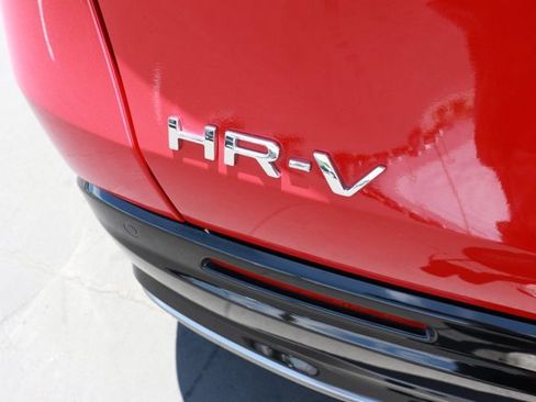 Certified 2024 Honda HR-V EX-L image 6