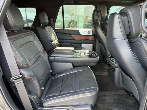Certified 2024 Lincoln Navigator Black Label AWD/4WD image 23