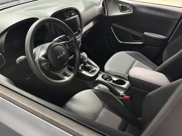 Used 2024 Kia Soul LX w/ LX Technology Package FWD image 9