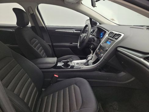 Used 2015 Ford Fusion SE image 21