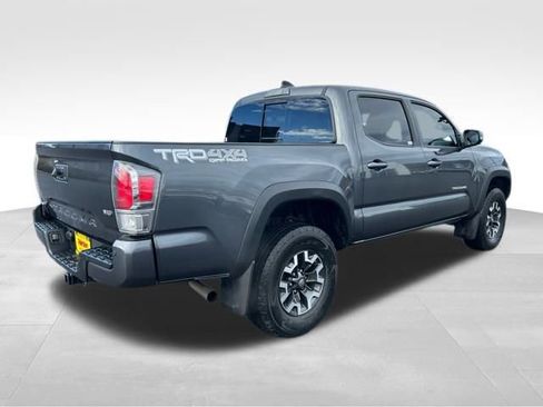 Used 2020 Toyota Tacoma TRD Off-Road w/ Technology Package image 8