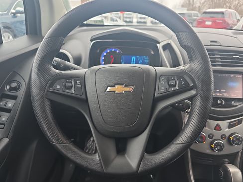 Used 2016 Chevrolet Trax LT image 7