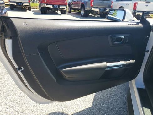 Used 2015 Ford Mustang Convertible w/ Equipment Group 051A image 19