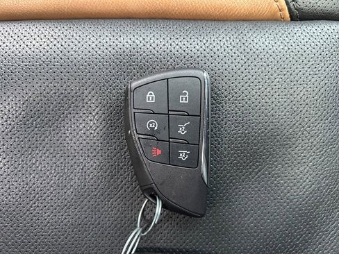 Used 2022 GMC Yukon AT4 w/ Technology Package image 33