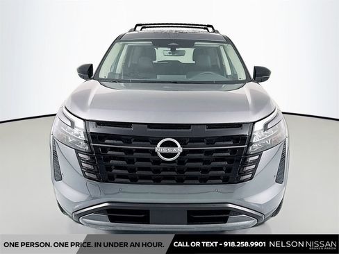 New 2026 Nissan Pathfinder SL AWD/4WD image 2