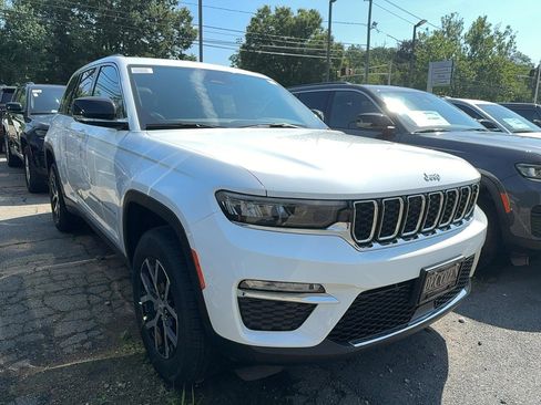 New 2025 Jeep Grand Cherokee Limited image 3
