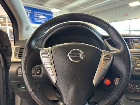 Used 2014 Nissan Sentra SR w/ SR Driver Package FWD image 17
