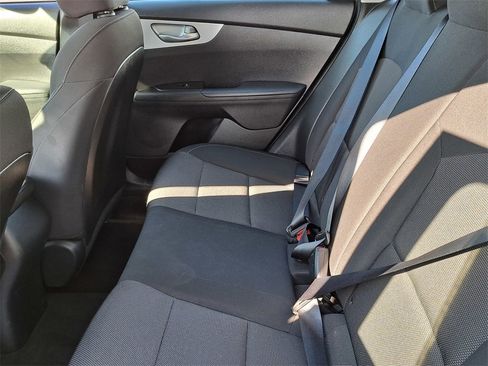 Used 2023 Kia Forte LXS image 13