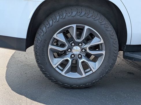 Used 2021 Chevrolet Tahoe LT w/ LT Signature Package AWD/4WD image 10