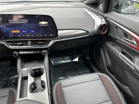 New 2026 Chevrolet Equinox EV RS image 18