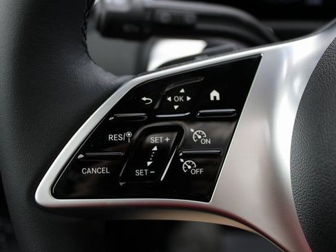 New 2025 Mercedes-Benz GLB 250 4MATIC image 19