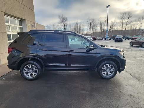 Used 2023 Honda Passport TrailSport image 4