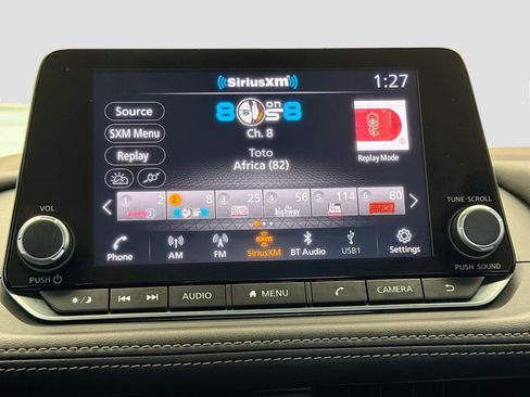 Used 2023 Nissan Rogue SV image 9