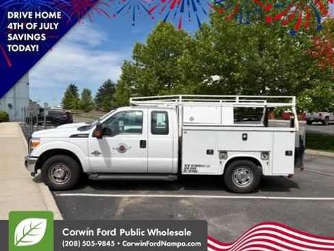 Used 2015 Ford F250 XL w/ Power Equipment Group RWD image 1
