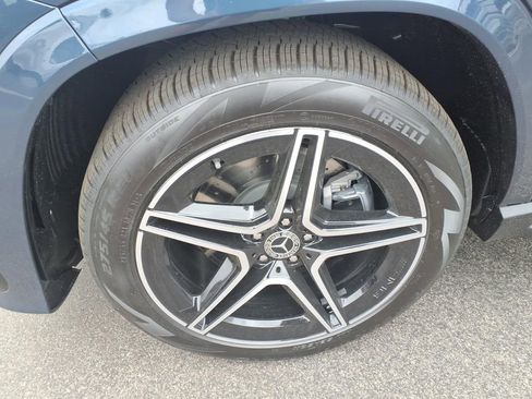 New 2026 Mercedes-Benz GLS 450 4MATIC image 10