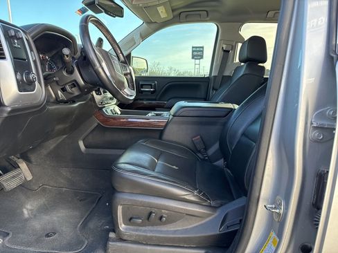 Used 2018 GMC Sierra 1500 SLT w/ Enhanced Driver Alert Package image 9