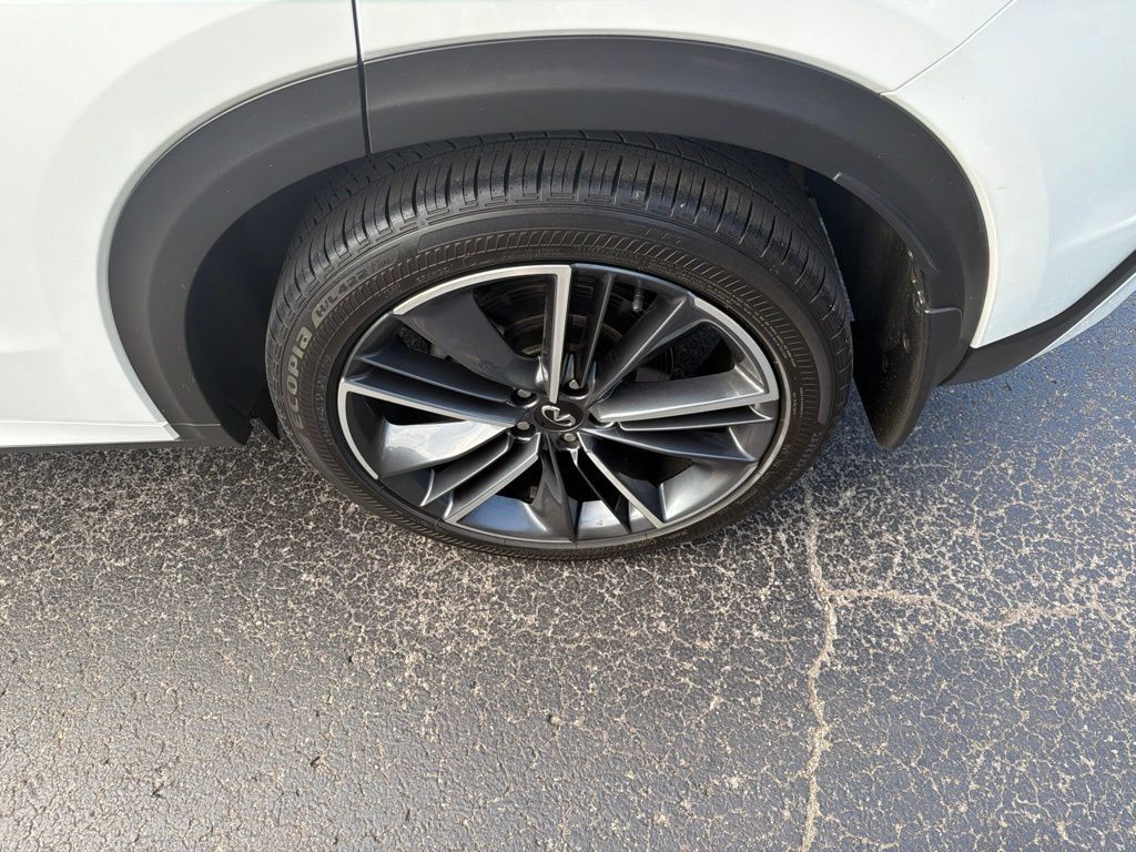 Used 2023 INFINITI QX55 Essential AWD/4WD image 10