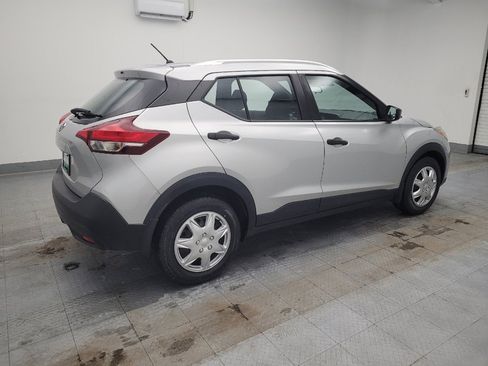 Used 2018 Nissan Kicks S image 10