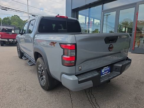 Used 2023 Nissan Frontier PRO-4X w/ Pro Convenience Package AWD/4WD image 4