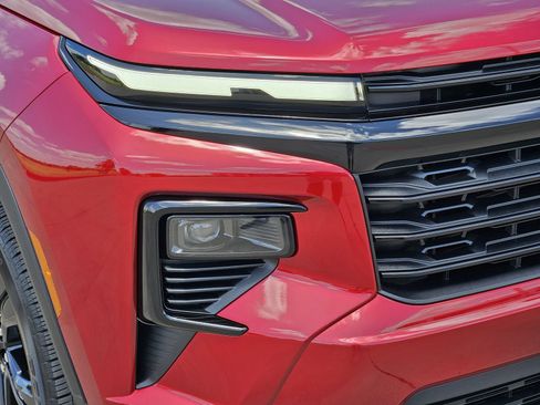 New 2027 Chevrolet Traverse LT w/ Midnight/Sport Edition FWD image 9